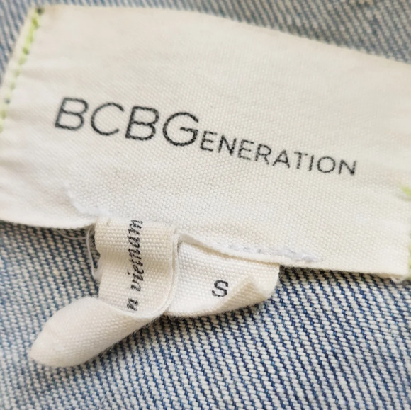 BCBGeneration Denim Jacket / Button Down / Trending / Small - Picture 5 of 5